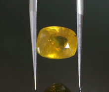 Load image into Gallery viewer, Yellow Sapphire - 4.75 carat