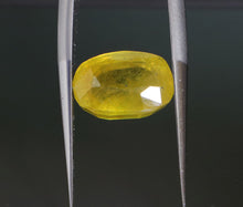 Load image into Gallery viewer, Yellow Sapphire - 5.75 carat