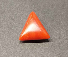 Load image into Gallery viewer, 4.65ct Triangular red coral (moonga) - Italian - Rudradhyay