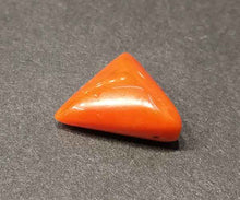 Load image into Gallery viewer, 4.60ct Triangular red coral (moonga) - Italian - Rudradhyay
