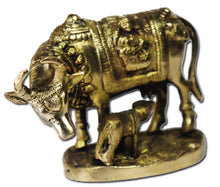 Load image into Gallery viewer, Cow with her Calf brass idol - Rudradhyay