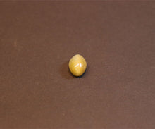Load image into Gallery viewer, 8.65ct cats eye (लहसुनया) 100% original lab certified - Rudradhyay