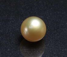 Load image into Gallery viewer, South Sea Pearl - 4.95 Carat
