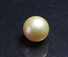 Load image into Gallery viewer, South Sea Pearl - 13.60 Carat