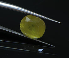 Load image into Gallery viewer, Yellow Sapphire - 5.90 carat