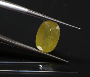 Yellow Sapphire - 3.80 carat