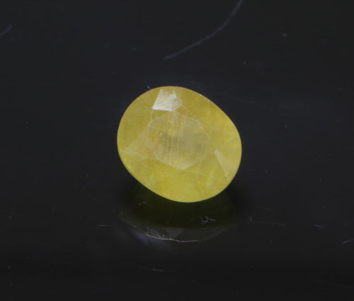 Yellow Sappphire - 4.70 Carat