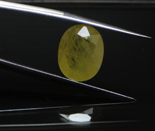 Load image into Gallery viewer, Yellow Sapphire - 3.10 carat