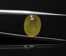 Load image into Gallery viewer, Yellow Sapphire - 3.85 carat