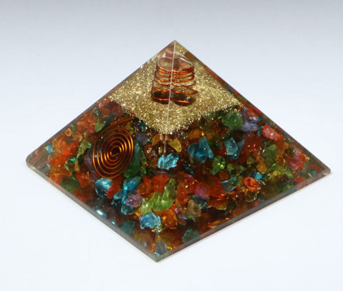 Multi crystal pyramid