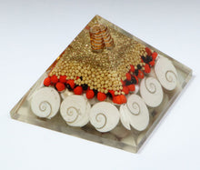 Load image into Gallery viewer, gomti chakra gunja pyramid