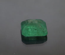 Load image into Gallery viewer, Emerald(Zambian) - 5.00 Carat